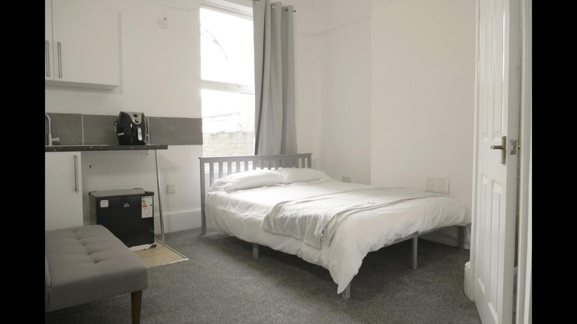 Cosy & Modern 1 Bed Studio Apart-Hotel Лимингтон Экстерьер фото