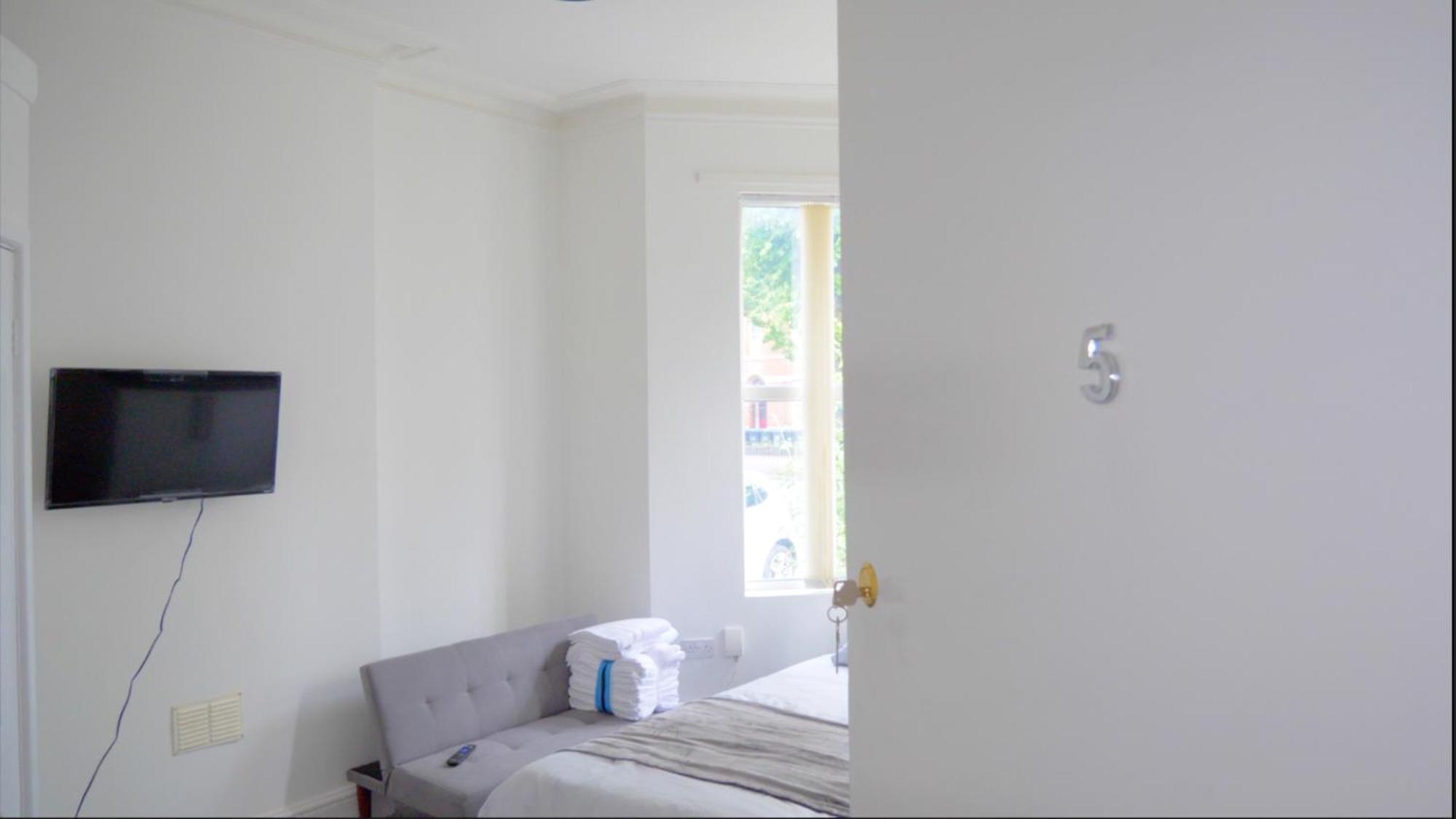 Cosy & Modern 1 Bed Studio Apart-Hotel Лимингтон Экстерьер фото